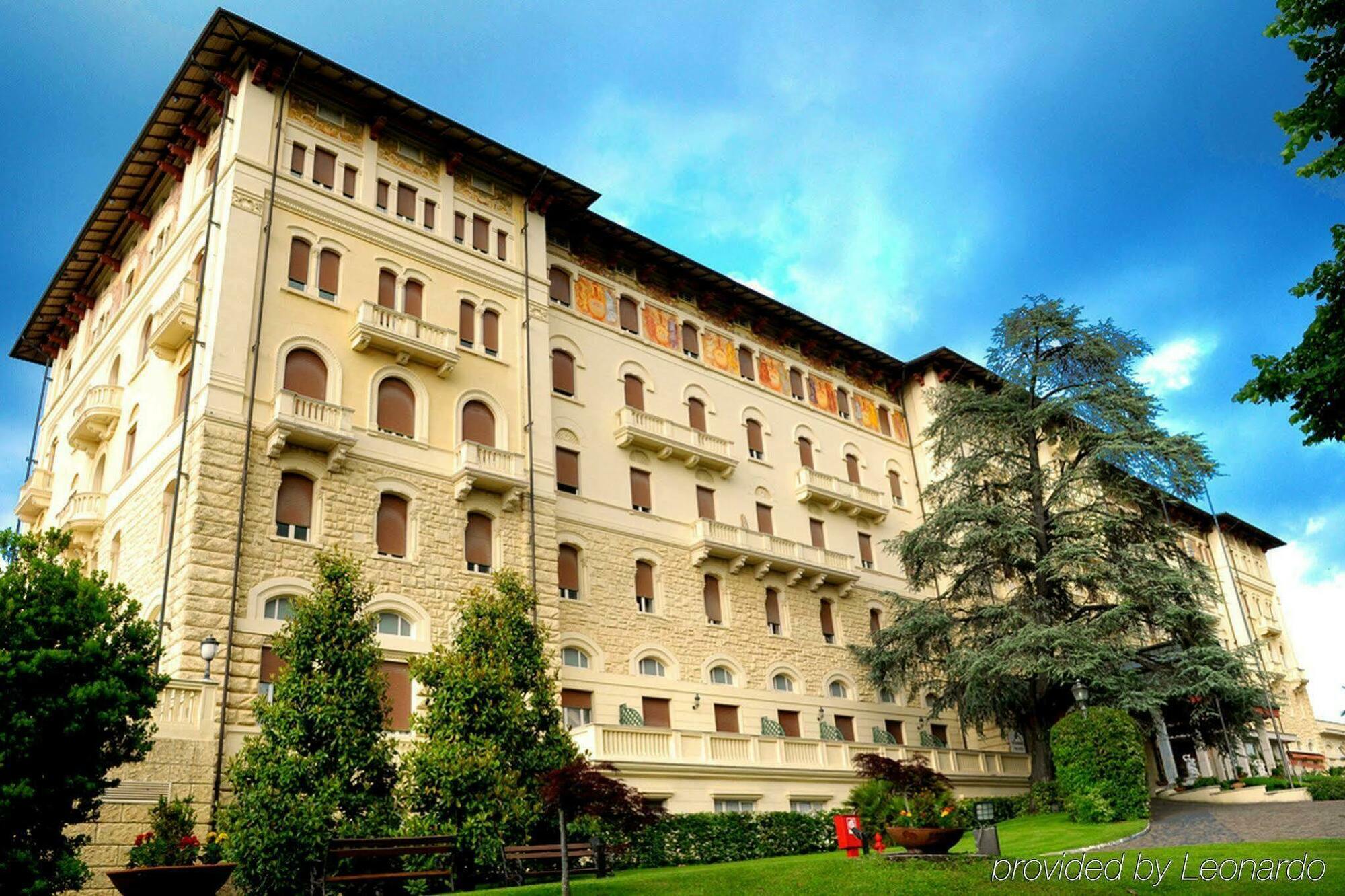 Grand Hotel Palazzo Della Fonte Fiuggi Exterior foto